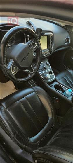 Chrysler 200